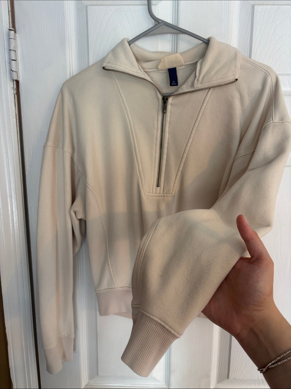 Universal Thread Cream Zip-Up Pullover Sweater
